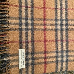 Burberry wool scarf